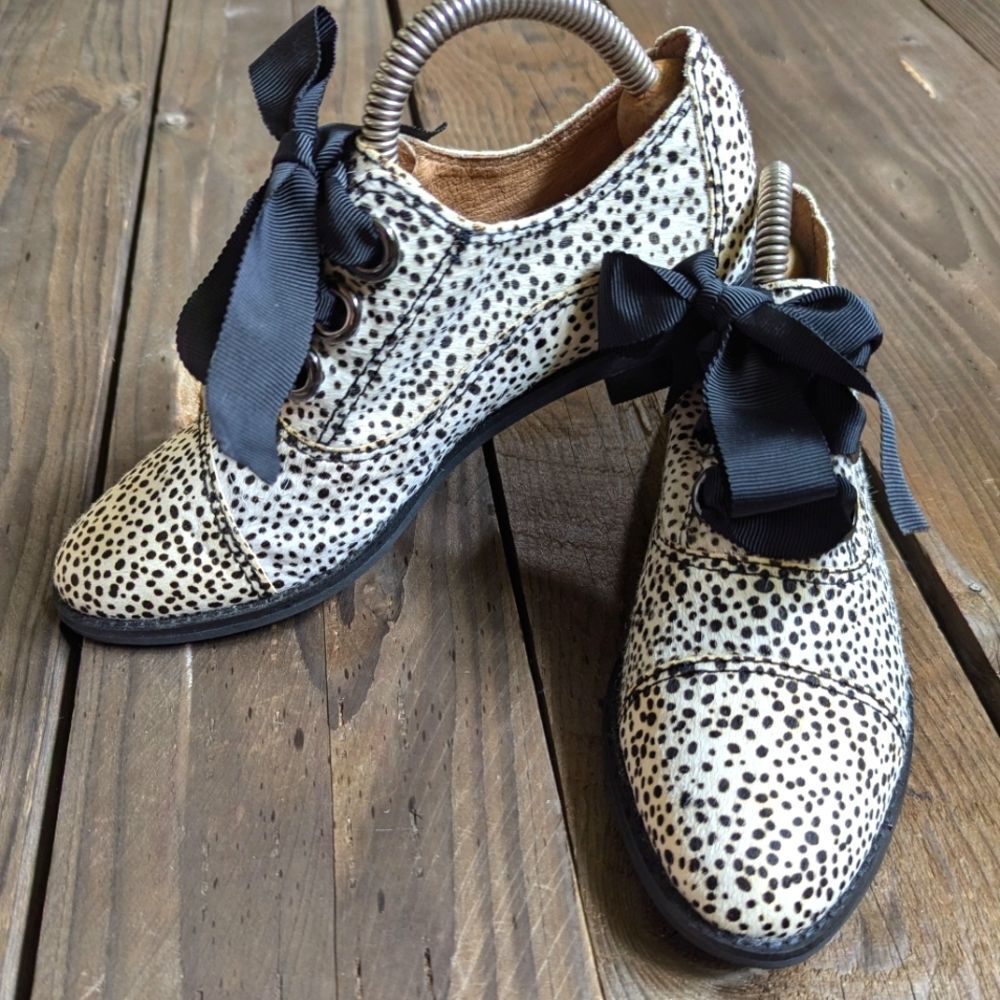 All Black Oxfords 36